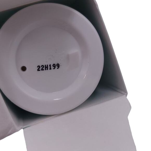 First Aid Beauty 10% Vitamin C Brightening Serum - Picture 8 of 8